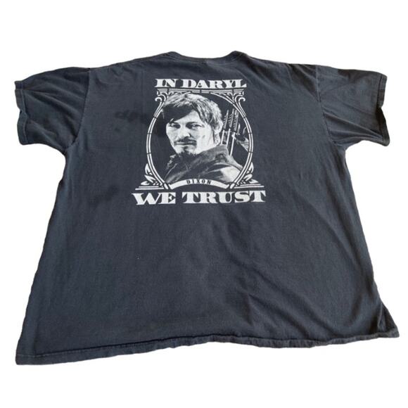 Mens 2XL Graphic Walking Dead Shirt In Daryl We Trust AMC - Picture 2 of 8